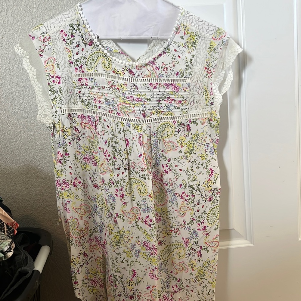 Floral Anthropologie Shirt size S
